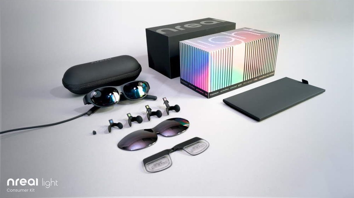 Nreal Light: unas gafas de realidad aumentada que se enchufan al móvil
