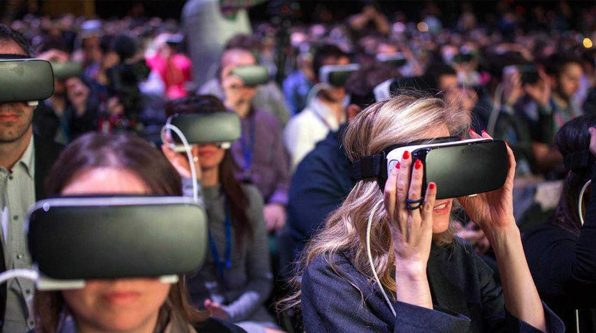 VIRTUAL REALITY CONTENT APP: sincronizar veinte visores desde uno solo